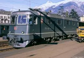 [510 151] SBB Re 6/6 Elektrolokomotive mit geteiltem Kasten  